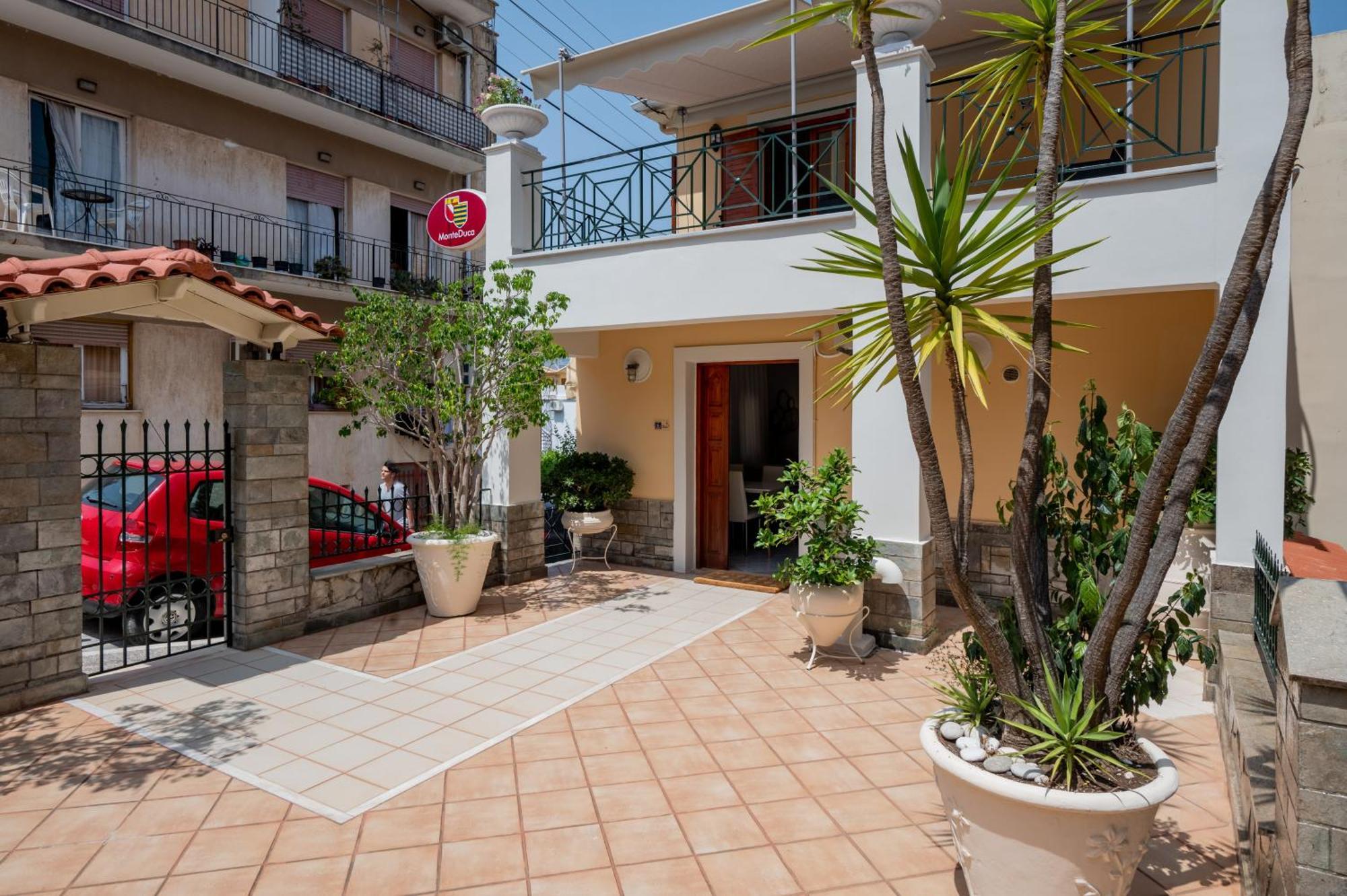 Monteduca Apartments Аргостоліон Екстер'єр фото